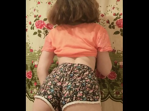 ❤️ Sexy junges Babe zieht ihre Shorts vor der Kamera aus Beautiful porn bei uns de.mysexgamer.ru ❌